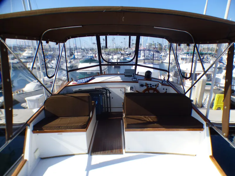 1977 Grand Banks Classic