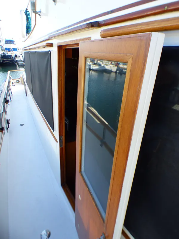 1977 Grand Banks Classic