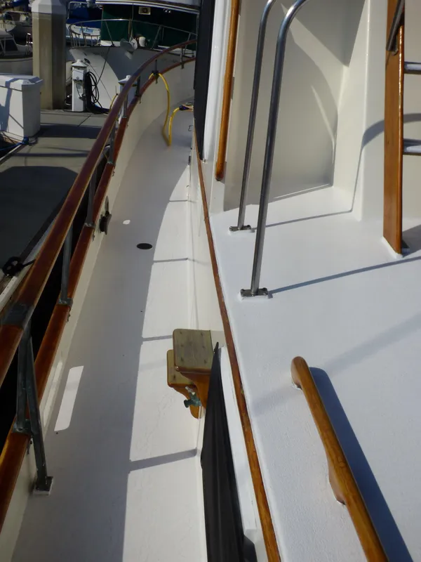 1977 Grand Banks Classic