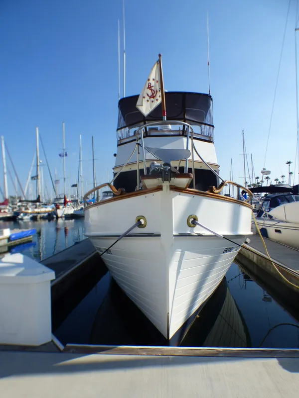 1977 Grand Banks Classic