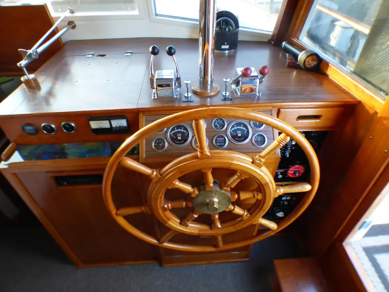 1977 Grand Banks Classic