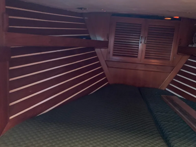 1980 Tayana Pilot House