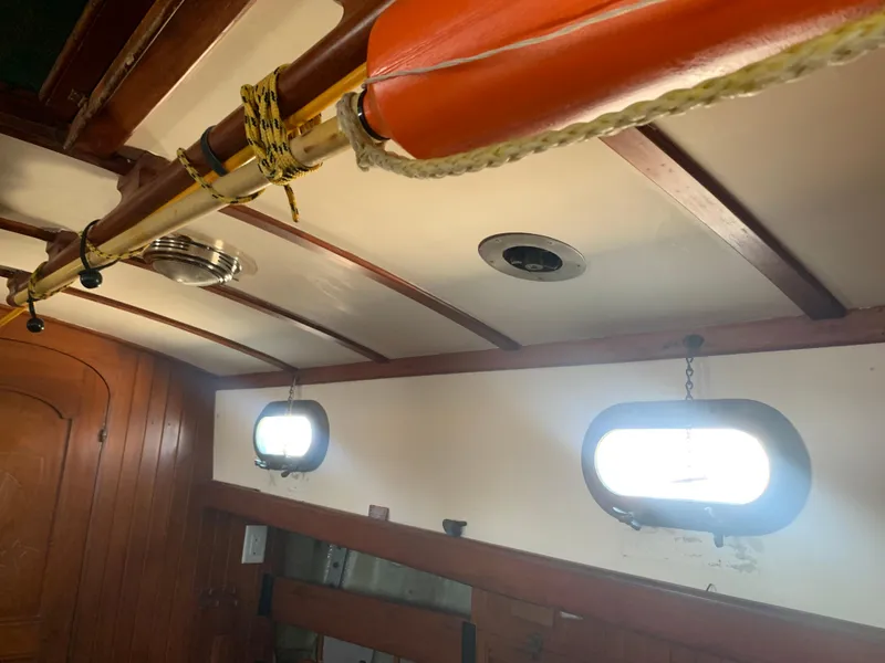1980 Tayana Pilot House