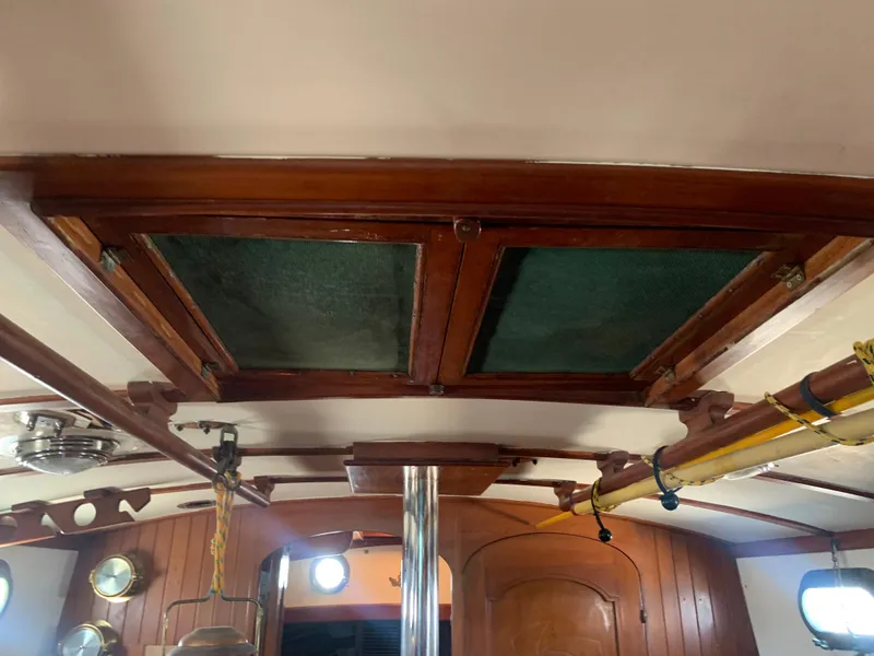 1980 Tayana Pilot House