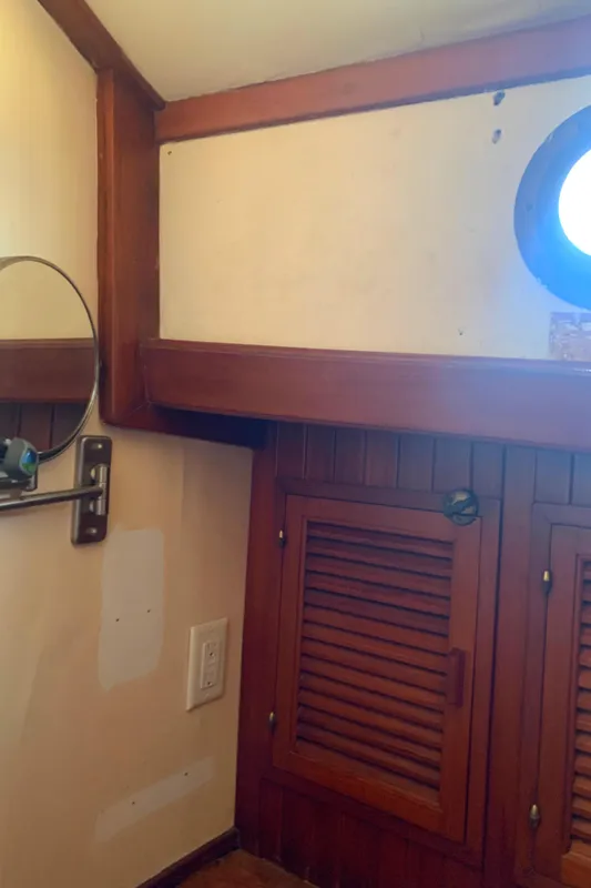 1980 Tayana Pilot House