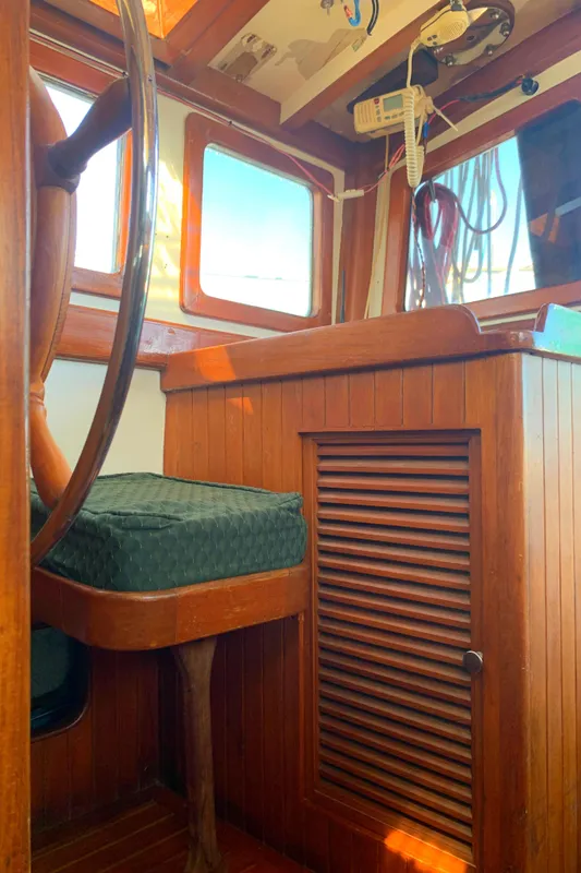 1980 Tayana Pilot House