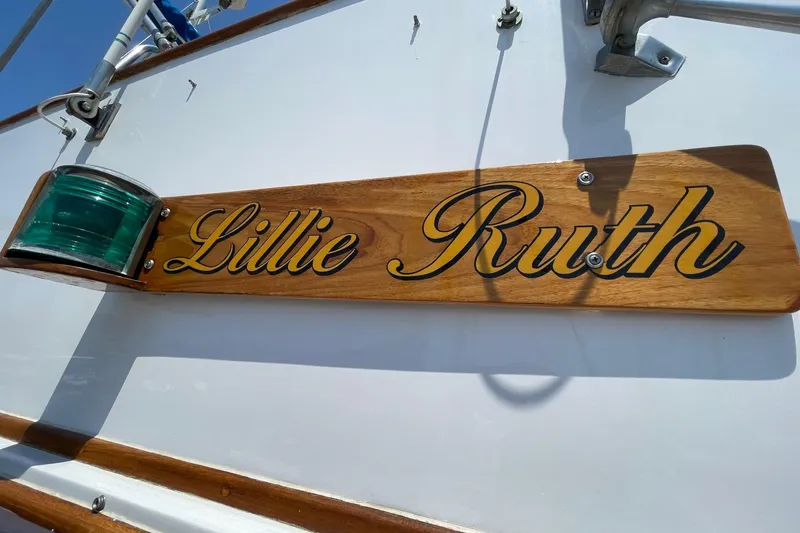 1978 Grand Banks 36 Classic