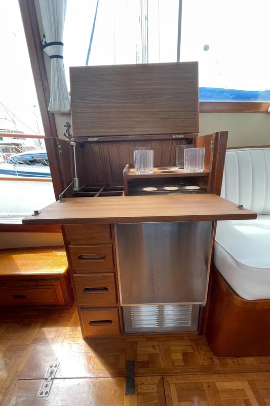 1978 Grand Banks 36 Classic