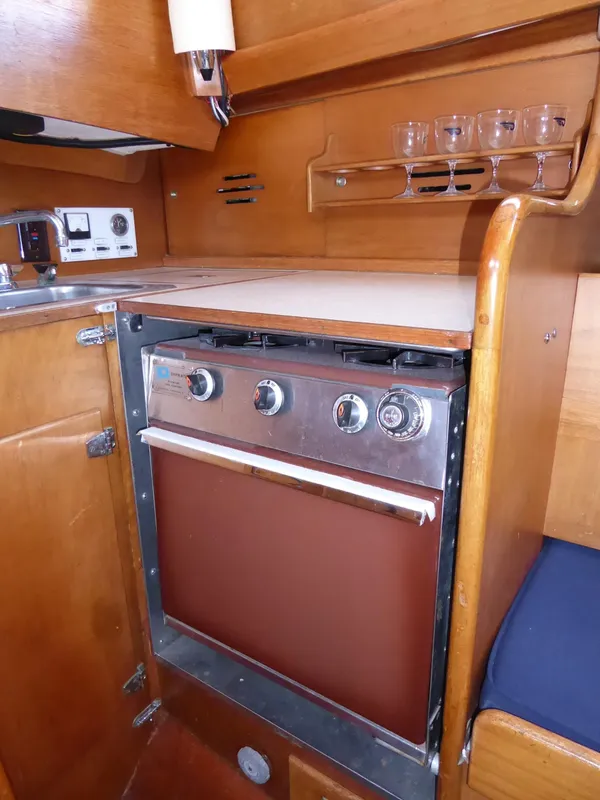 1973 Hinckley Pilot 35