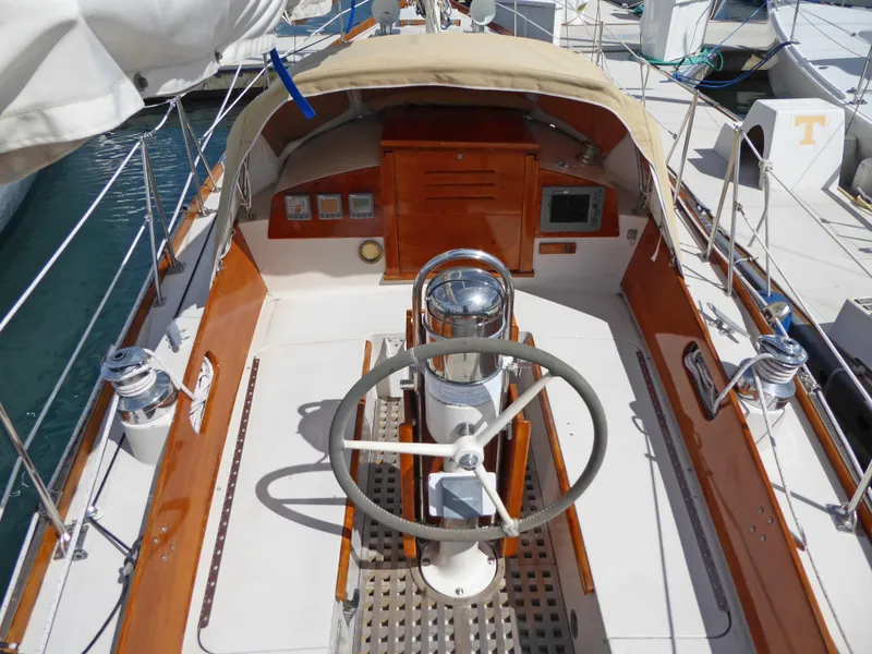 1973 Hinckley Pilot 35