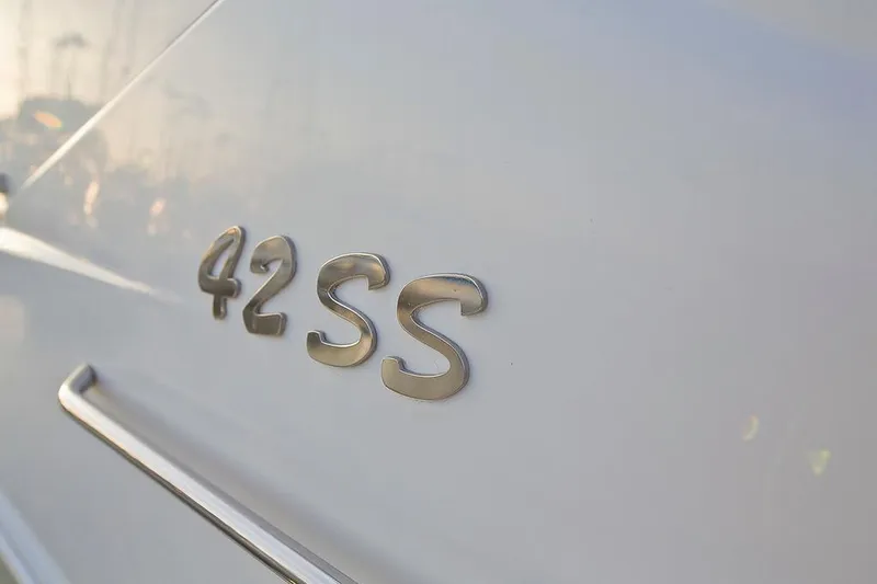 2006 Carver 42 Super Sport
