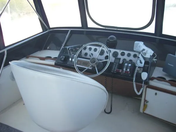 1982 Sea Ray 355T