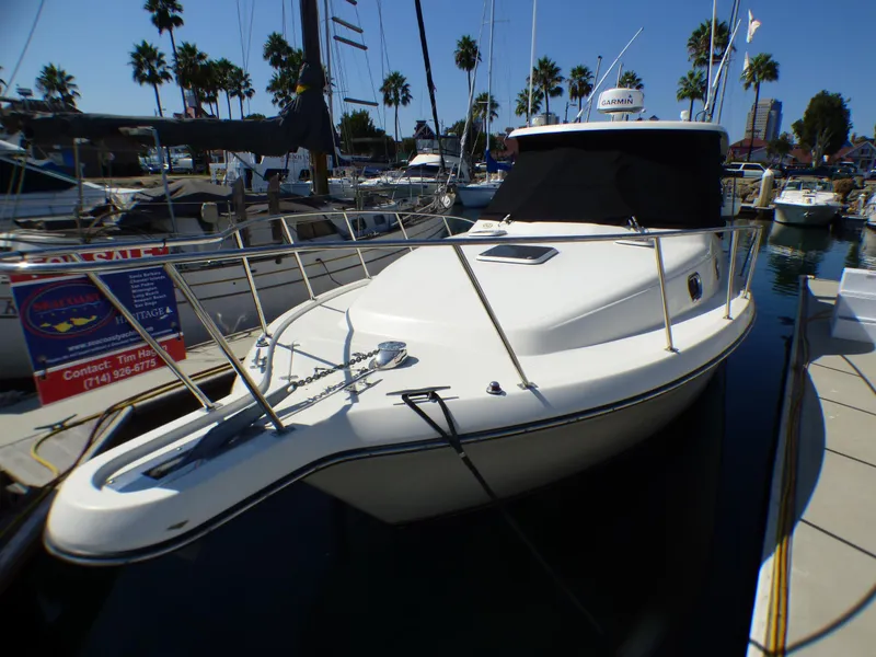 2005 Pursuit 3370 Offshore