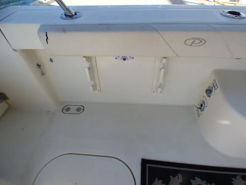 2005 Pursuit 3370 Offshore