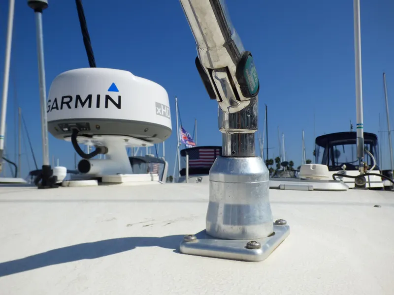Out-Rigger Mount on Hardtop