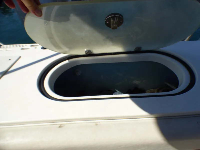 2005 Pursuit 3370 Offshore