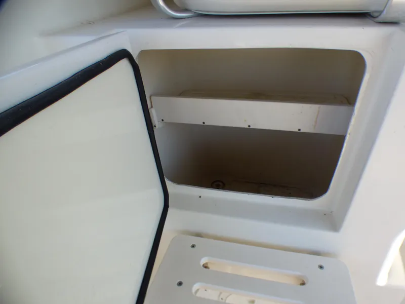 2005 Pursuit 3370 Offshore