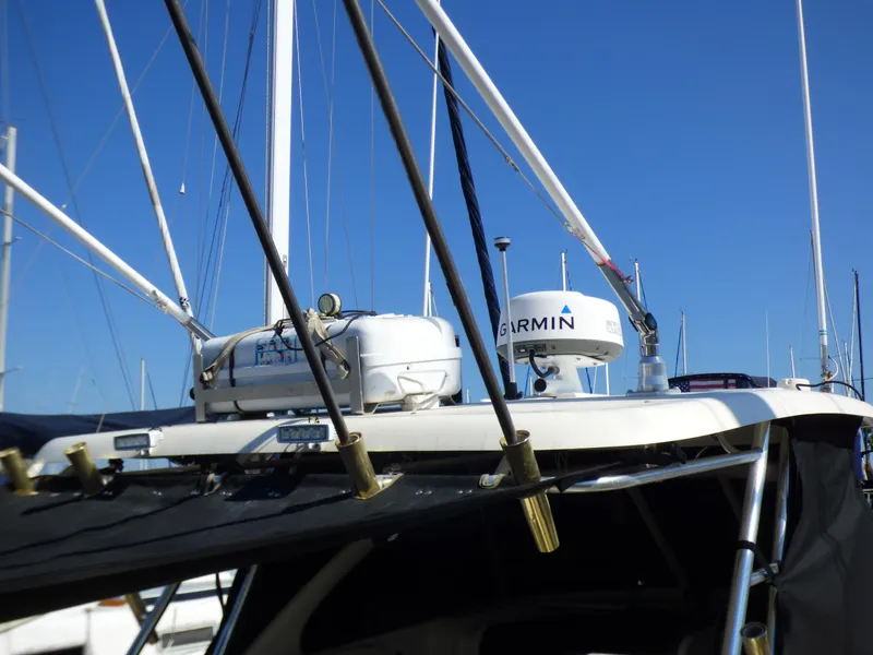 2005 Pursuit 3370 Offshore
