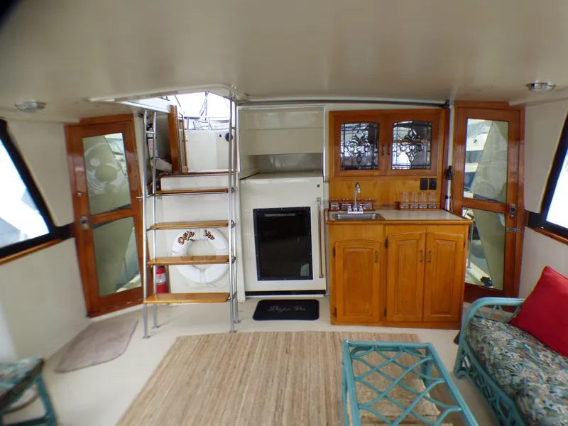 Sundeck to main salon door