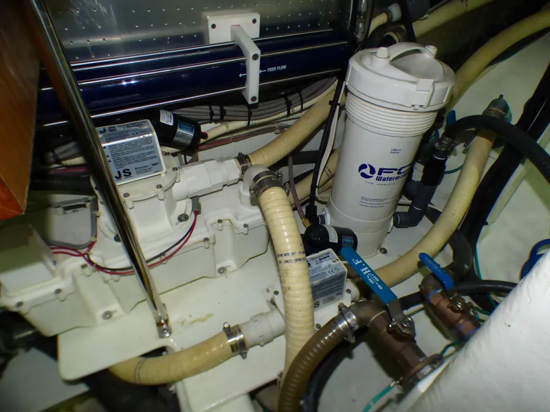 2007 DeFever Cockpit Motor Yacht