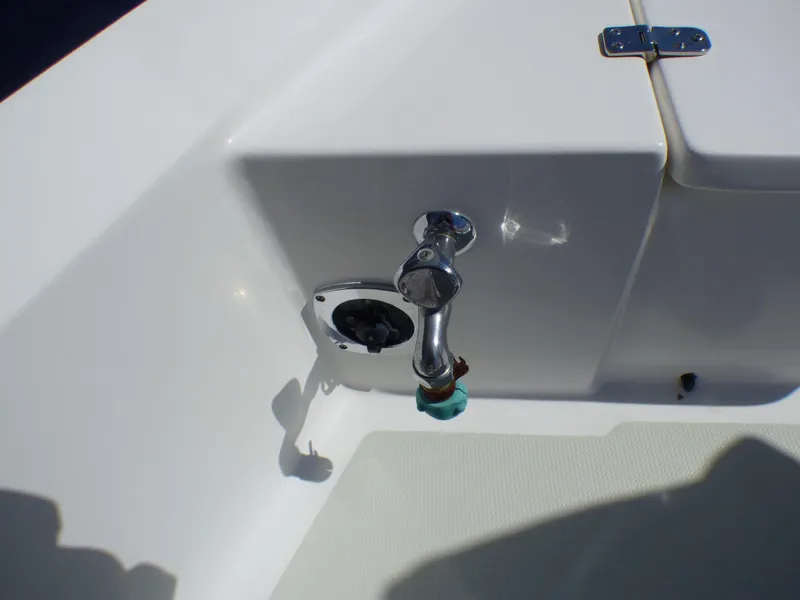 2007 DeFever Cockpit Motor Yacht