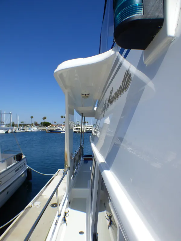2007 DeFever Cockpit Motor Yacht