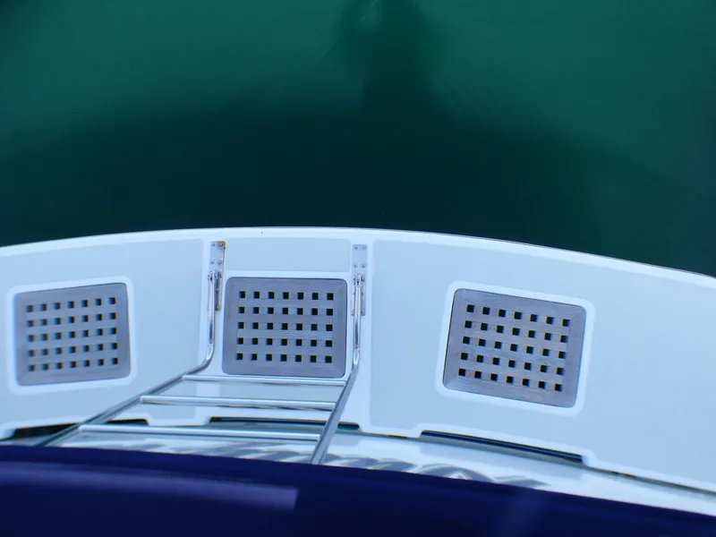 2007 DeFever Cockpit Motor Yacht
