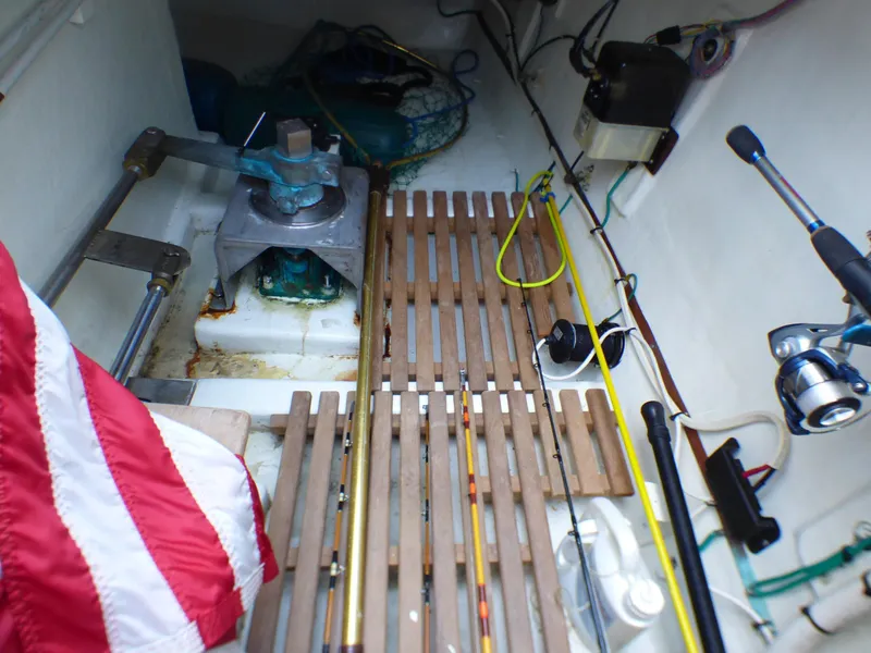 2007 DeFever Cockpit Motor Yacht