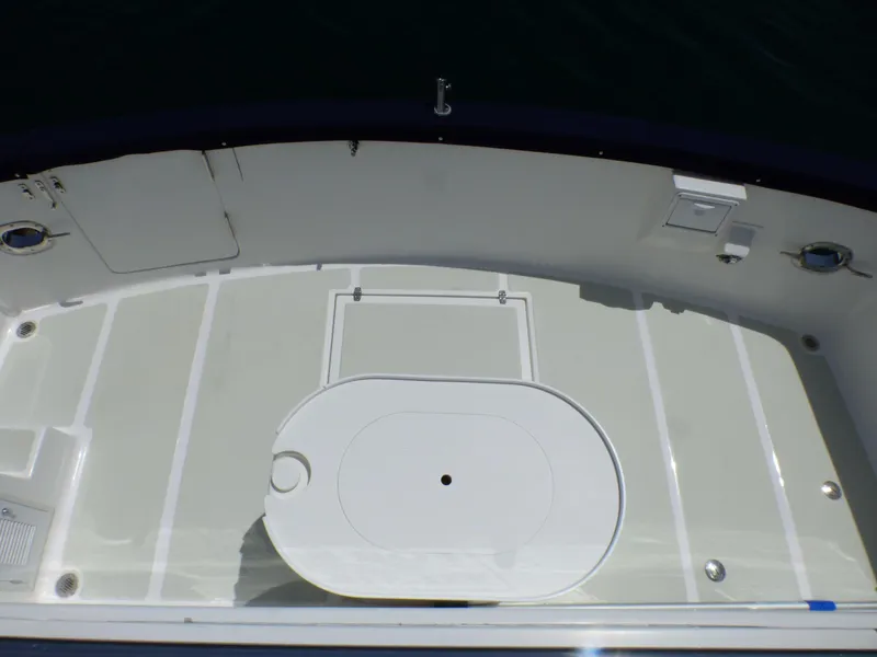 2007 DeFever Cockpit Motor Yacht