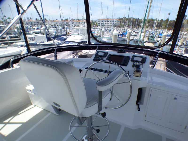 2007 DeFever Cockpit Motor Yacht