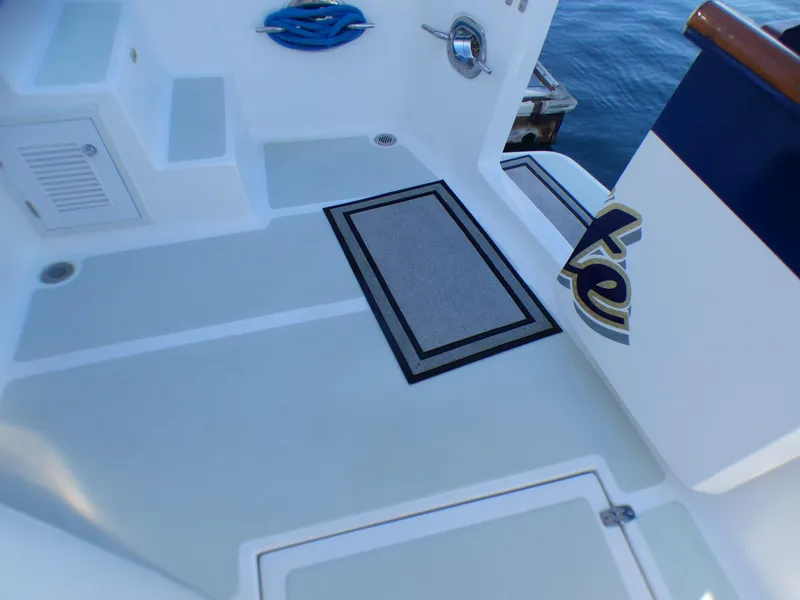 2007 DeFever Cockpit Motor Yacht