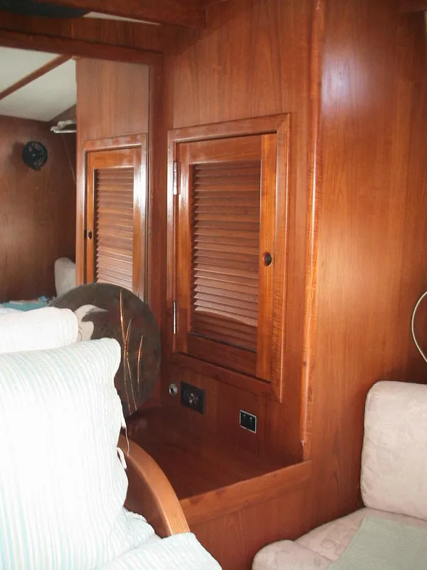 Aft Stateroom Cabinet