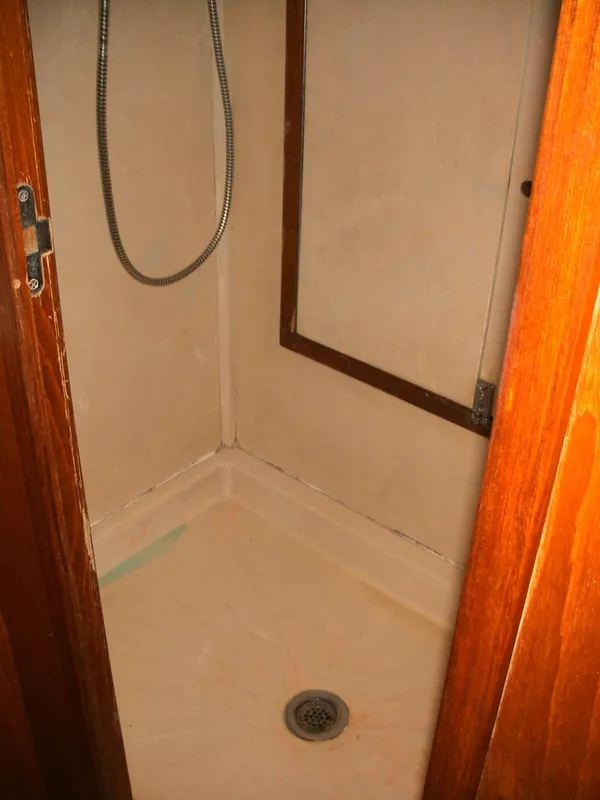 Aft Stall Shower
