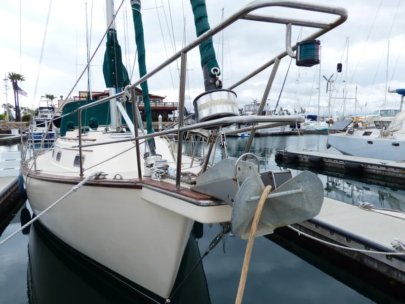 1995 Island Packet 37