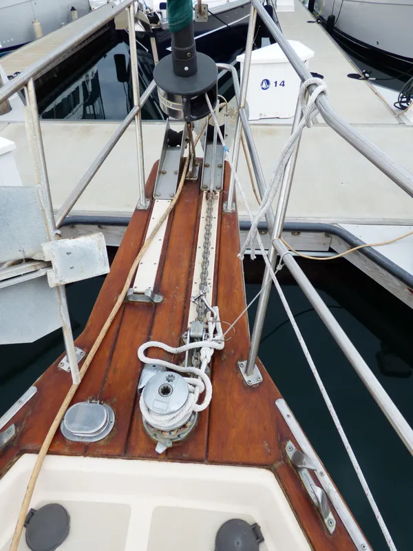 1995 Island Packet 37