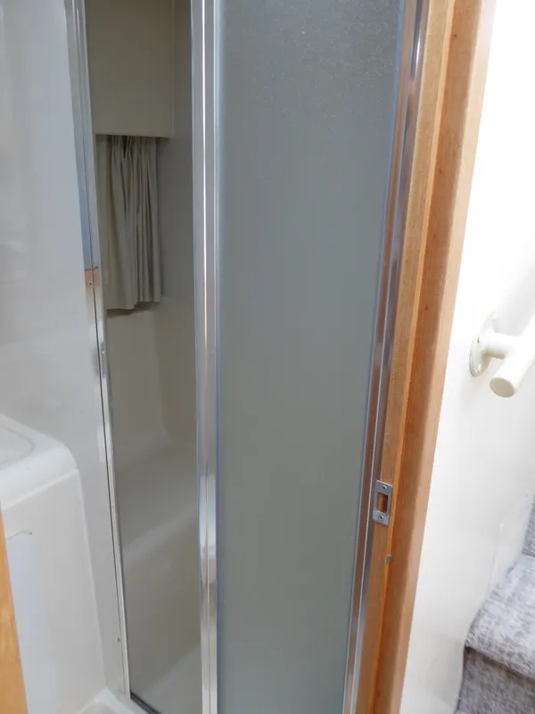 Seperate shower