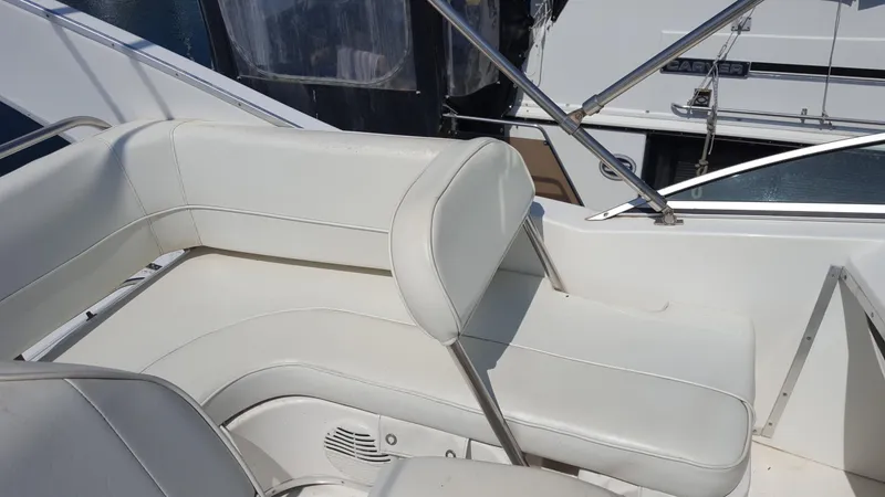 Seating flybridge