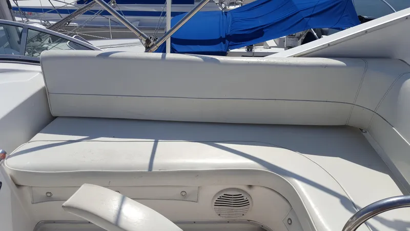 More flybridge seating