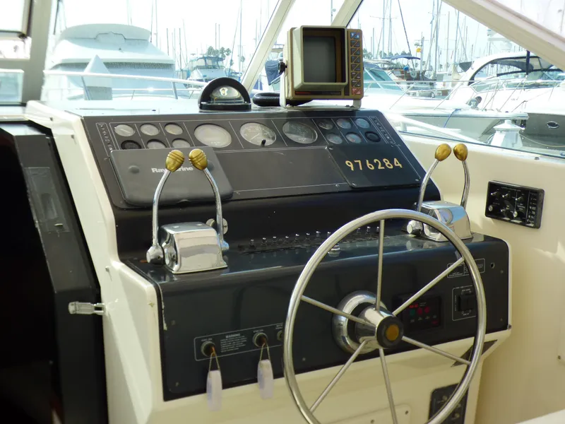 1989 Tiara Yachts Open