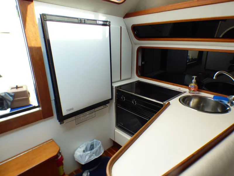 1989 Tiara Yachts Open