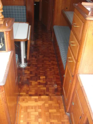 1973 Islander 44