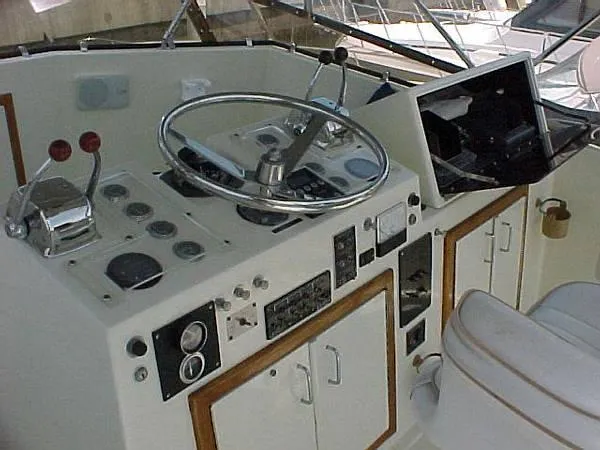 1975 Hatteras Sportfisher