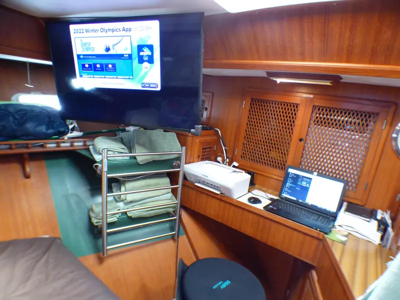 1984 Spindrift 39 ft. Aft Cabin Twin Diesel