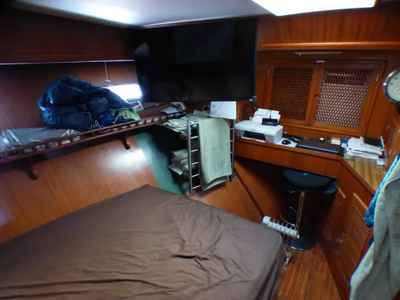 1984 Spindrift 39 ft. Aft Cabin Twin Diesel