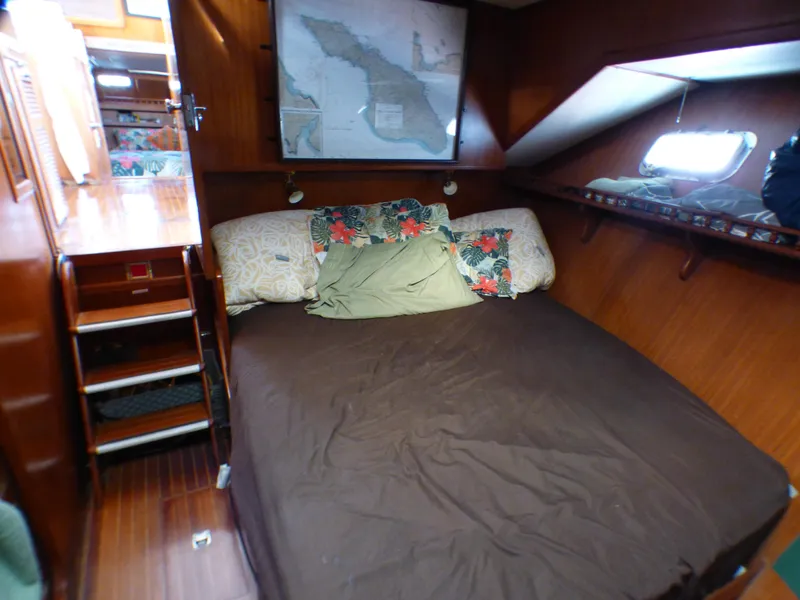 1984 Spindrift 39 ft. Aft Cabin Twin Diesel