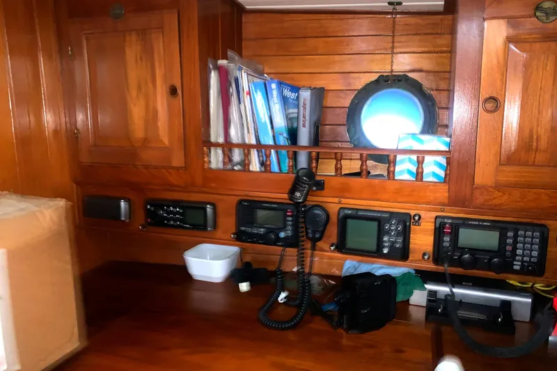 1982 Spindrift Pilothouse