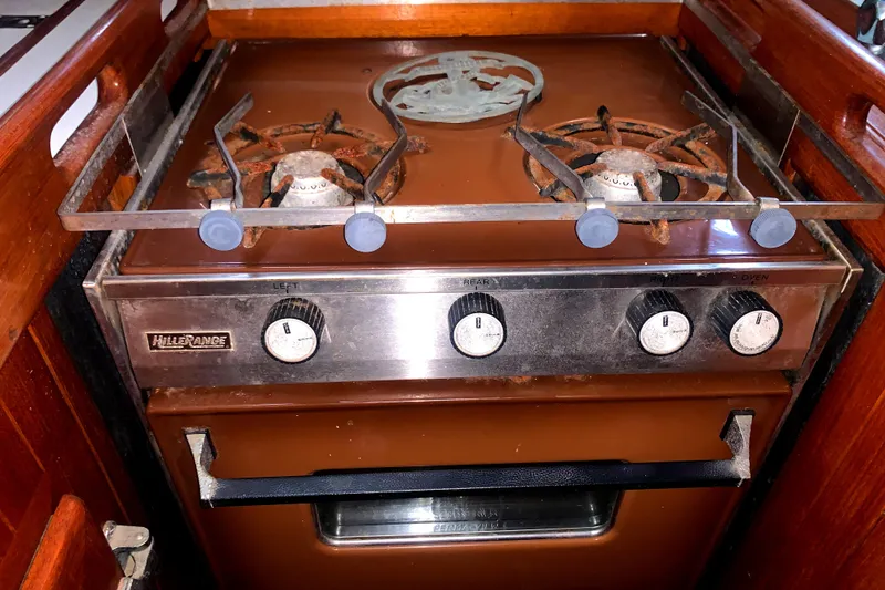 1982 Spindrift Pilothouse