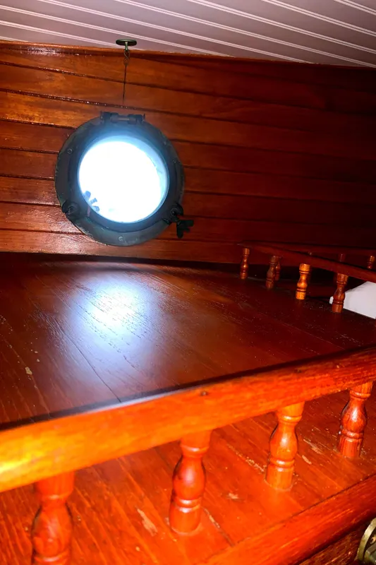 1982 Spindrift Pilothouse