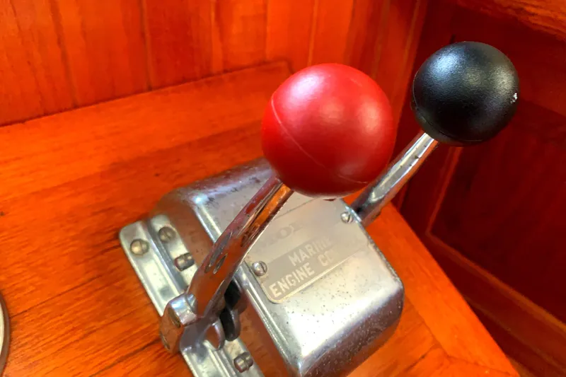 1982 Spindrift Pilothouse