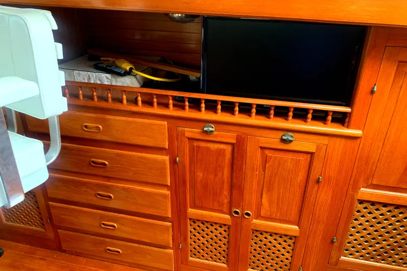 1982 Spindrift Pilothouse